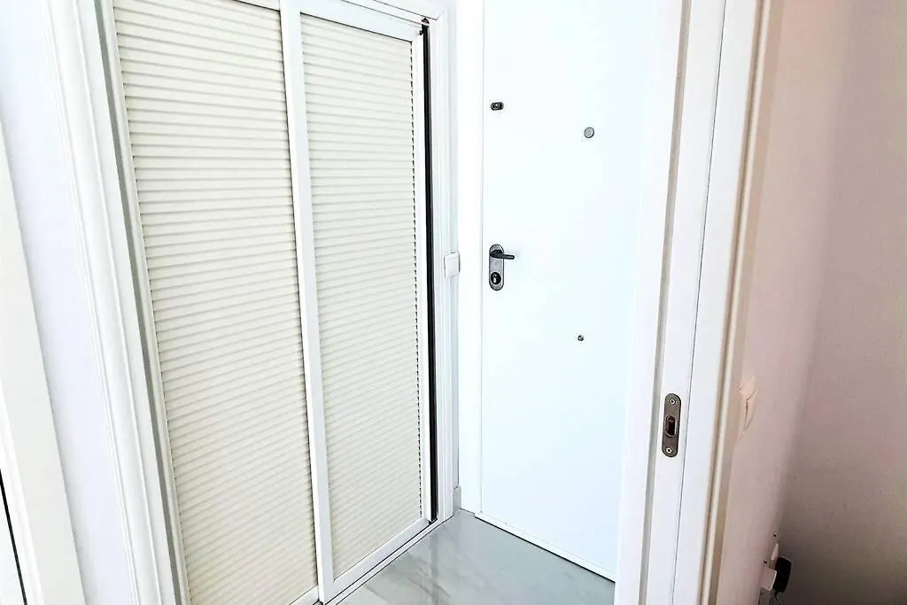 Apartment Skol 521. Fantastic Studio On The Beachfront For Holiday Rental. Marbella